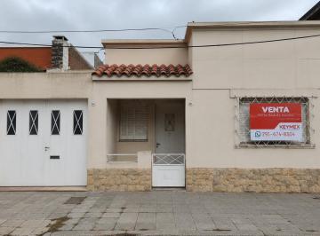 Casa · 110m² · 3 Ambientes · 1 Cochera · Venta Casa Barrio Mariano Moreno Bahía Blanca
