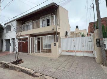 Casa de 5 ambientes, Córdoba · Casa 3 Dorm. + 2 Departamentos Independientes | Apto Crédito | Barrio San Martín