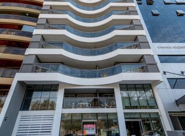 Departamento · 90m² · 6 Ambientes · Rodas Lugones - 2 Dorm. - 2 Baños - Balcón