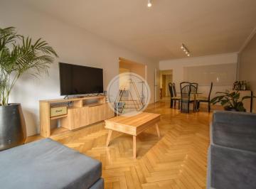 Departamento · 101m² · 3 Ambientes · 1 Cochera · Departamento de 3 Ambientes con Cochera y Baulera en Venta - Recoleta