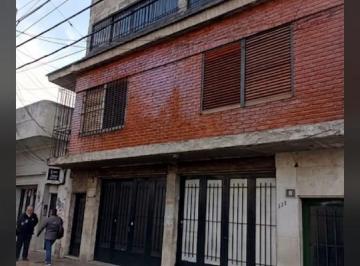 Edificio · 300m² · Edificio Comercial Vivienda con Locales de 300 m²