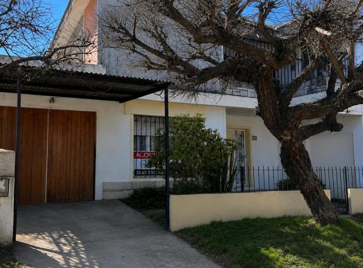 Casa · 200m² · 6 Ambientes · 1 Cochera