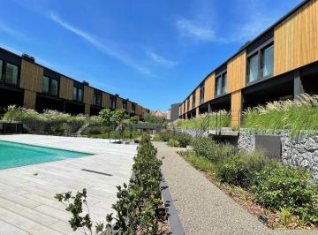 Casa · 186m² · 4 Ambientes · 2 Cocheras · Departamento - San Isidro