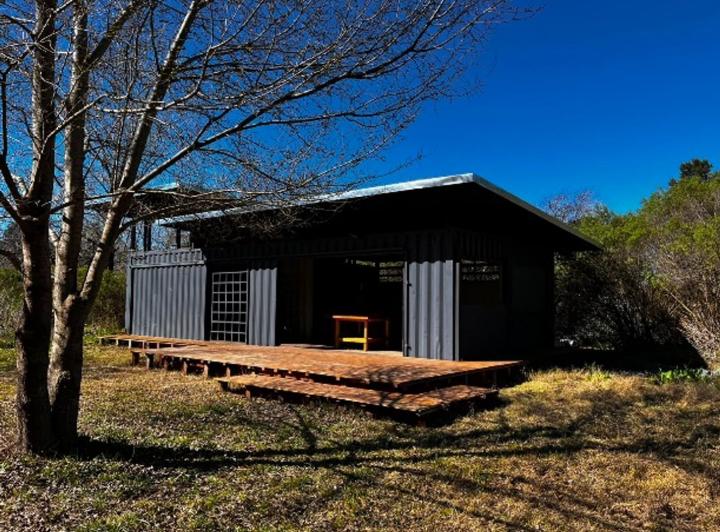 Casa · 100m² · 2 Ambientes · 3 Cocheras