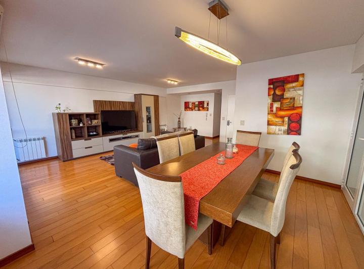 Departamento · 143m² · 5 Ambientes · 1 Cochera