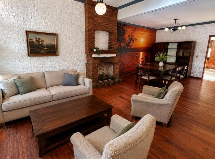 Casa · 190m² · 6 Ambientes · 1 Cochera