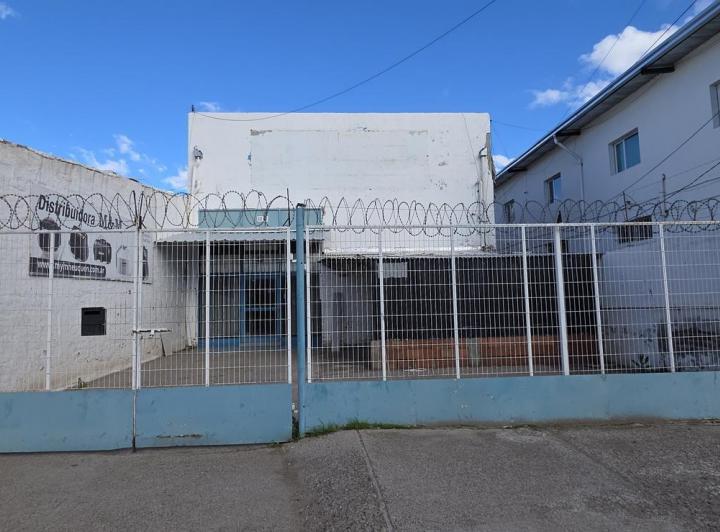 Oficina comercial · 240m² · 4 Ambientes · 2 Cocheras