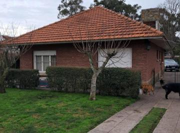 Casa de 4 ambientes, Mar del Plata · Chalet 4 Amb con Dependencia - Calle San Juan - Pinos de Anchorena