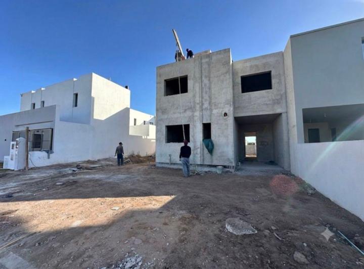 Casa · 198m² · 5 Ambientes · 2 Cocheras