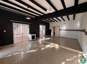 Casa de 7 ambientes, Maipú · Casa en Alquiler C/ Cochera en Coquimbito