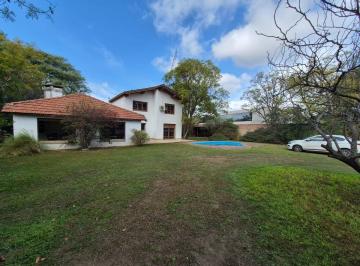 Casa de 8 ambientes, Córdoba · Villa Belgrano - Excelente Ubicación - Amplia Casa.