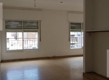 Departamento · 70m² · 5 Ambientes · Alquiler – Piso Completo de 3 Dorm. con Balcón en Nueva Córdoba