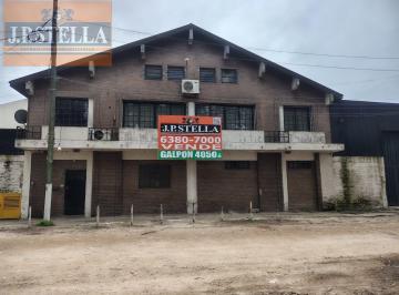 Bodega-Galpón · 3150m² · Galpón Industrial 4050 m² con Frente a 3 Calles - C/ Puente Grúa 2tn - 9 de Abril