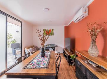 PH · 73m² · 4 Ambientes · PH en Boedo