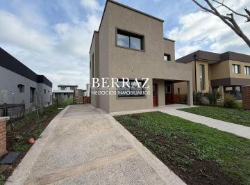 Casa · 197m² · 6 Ambientes · 3 Cocheras · Casa Venta 4 Dorm. Barrio San Pablo Lote de 504 m² Pilar, Zona Norte