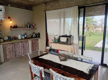 Casa · 148m² · 4 Ambientes · Casa Quinta con Pileta y Vista Al Río