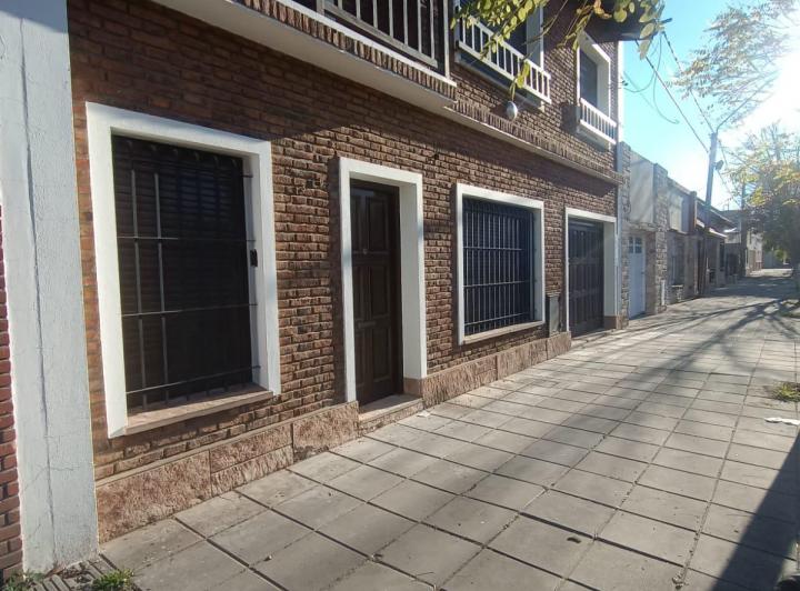Casa · 140m² · 4 Dormitorios · 1 Cochera