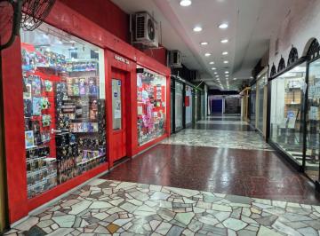 Local comercial · 75m² · Alquiler Local en Galeria Rio de La Plata