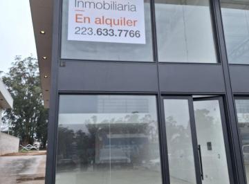 Local comercial · 190m² · Alquiler Local Comercial a Estrenar Complejo Zona Sur