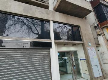 Garage · 10m² · 3 Ambientes · 1 Cochera · Cochera en Venta en Lourdes