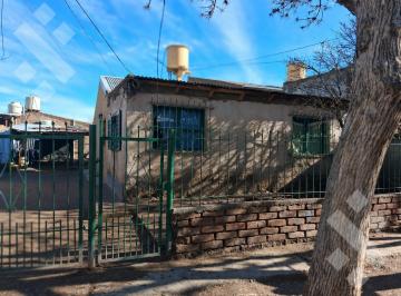 Casa · 300m² · 5 Dormitorios · 1 Cochera · En Venta | Casa Duplex Depto | Barrio 50 Viviendas | El Chañar