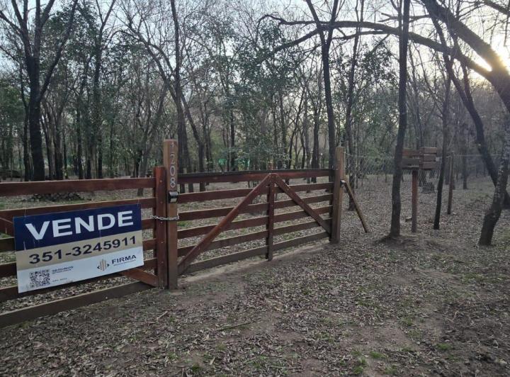 Terreno · 880m²