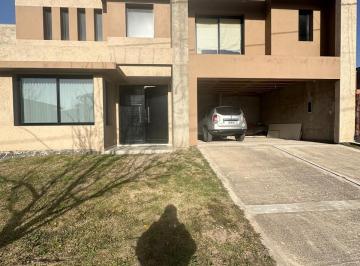 Foto · Casa en Venta Barrio Tejas Cuatro 3 Dorm.
