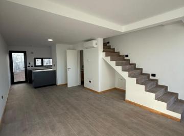Casa · 85m² · 3 Ambientes · 1 Cochera · Duplex 2 Dorm. a Estrenar B° Terrazas de Neuquen