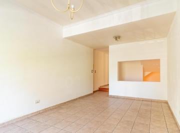 Casa · 66m² · 3 Ambientes · Venta de Tríplex 3 Ambientes con Patio y Parrilla Vista a La Plaza – Villa Luro