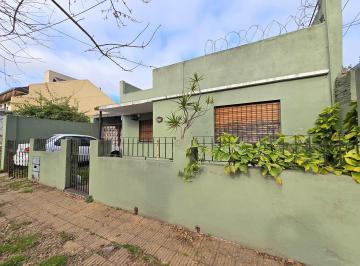 Casa · 96m² · 4 Ambientes · 1 Cochera · Casa en Venta en Villa Loma Hermosa, Tres de Febrero, G. B. a. Zona Oeste