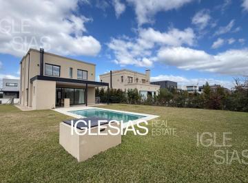 Casa · 180m² · 5 Ambientes · 3 Cocheras · Casa en Alquiler en Araucarias, Puertos