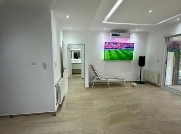 Casa de 4 ambientes, Roldán · Casa de 3 Dorm. con Jardin y Pileta en Barrio El Molino