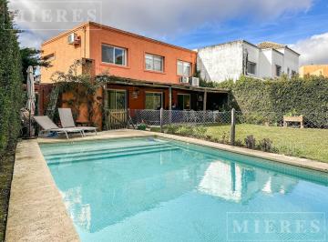 Casa · 180m² · 5 Ambientes · 2 Cocheras · Casa en Venta en El Barrio El Atardecer