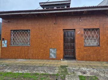 Casa de 3 ambientes, Lomas de Zamora · Casa en Alquiler