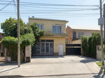 Depósito · 567m² · 4 Ambientes · 3 Cocheras · Venta Propiedad Industrial en 2 Plantas: Depósito con Puente Grúa Oficinas/vivienda - Berazategui.