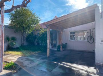 Casa · 137m² · 5 Ambientes · 1 Cochera · Casa en Venta B° Privado Marbella - Villa Nueva - Guaymallén