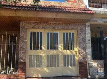PH · 55m² · 3 Ambientes · 1 Cochera · Alquiler de PH de 3 Ambientes con Cochera, Patio y Si Expensas
