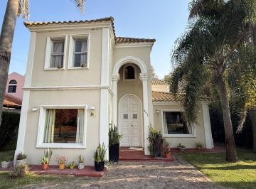 Casa · 184m² · 5 Ambientes · 4 Cocheras · Casa en Venta, 5 Ambientes, Barrio Nautico, Escobar, Gba Norte