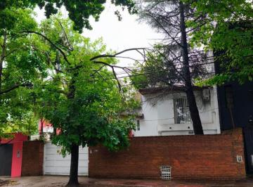 Casa · 99m² · 2 Dormitorios · 1 Cochera · Casa - Venta - Acassuso