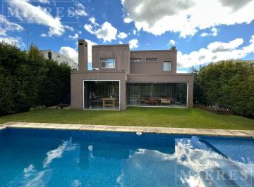 Casa · 205m² · 5 Ambientes · Casa en Alquiler Anual Amoblado en Las Tipas, Nordelta