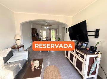 Casa · 74m² · 3 Ambientes · Casa Al Frente de 2 Dorm. con Patio y Parrillero