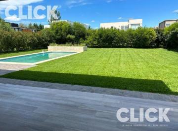 Casa · 200m² · 6 Ambientes · 5 Cocheras · Casa 6 Ambientes en Venta y Alquiler en Barrio Los Naranjos