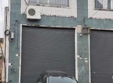 Local comercial · 265m² · Local/deposito en Venta - Emilio Lamarca 900