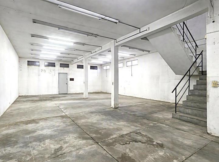 Bodega-Galpón · 380m² · 3 Ambientes