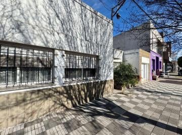 Casa de 6 ambientes, Chivilcoy · Casa Av B. de Irigoyen 280 - Chivilcoy