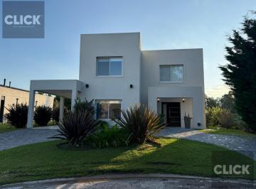 Casa · 178m² · 6 Ambientes · 2 Cocheras · Casa 6 Ambientes en Venta/alquiler en El Barrio Privado El Rebenque