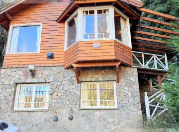 PH · 75m² · 3 Ambientes · 1 Cochera · Cabaña Frente Al Arroyo