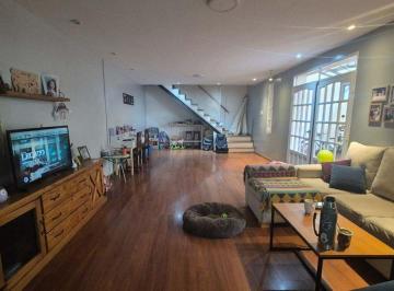 PH · 82m² · 3 Ambientes · Venta PH 3 Amb + Patio y Terraza Parque Patricios
