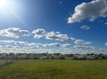 Terreno · 900m² · Venta Lote en Barrio Cantón Golf Al Golf en Escobar