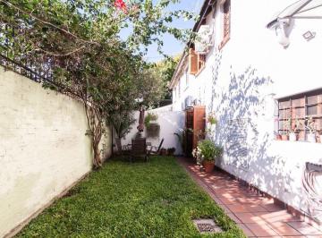 Casa · 120m² · 5 Ambientes · 2 Cocheras · Casa en Venta 5 Ambientes en Adrogue - Oportunidad